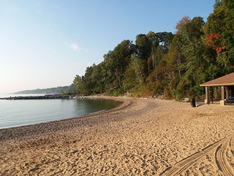 Lake Bluff Dog Beach at Sunrise Park (Lake Bluff)