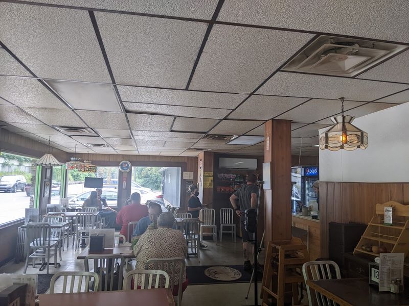 Quick Service With a Friendly Small-Town Feel