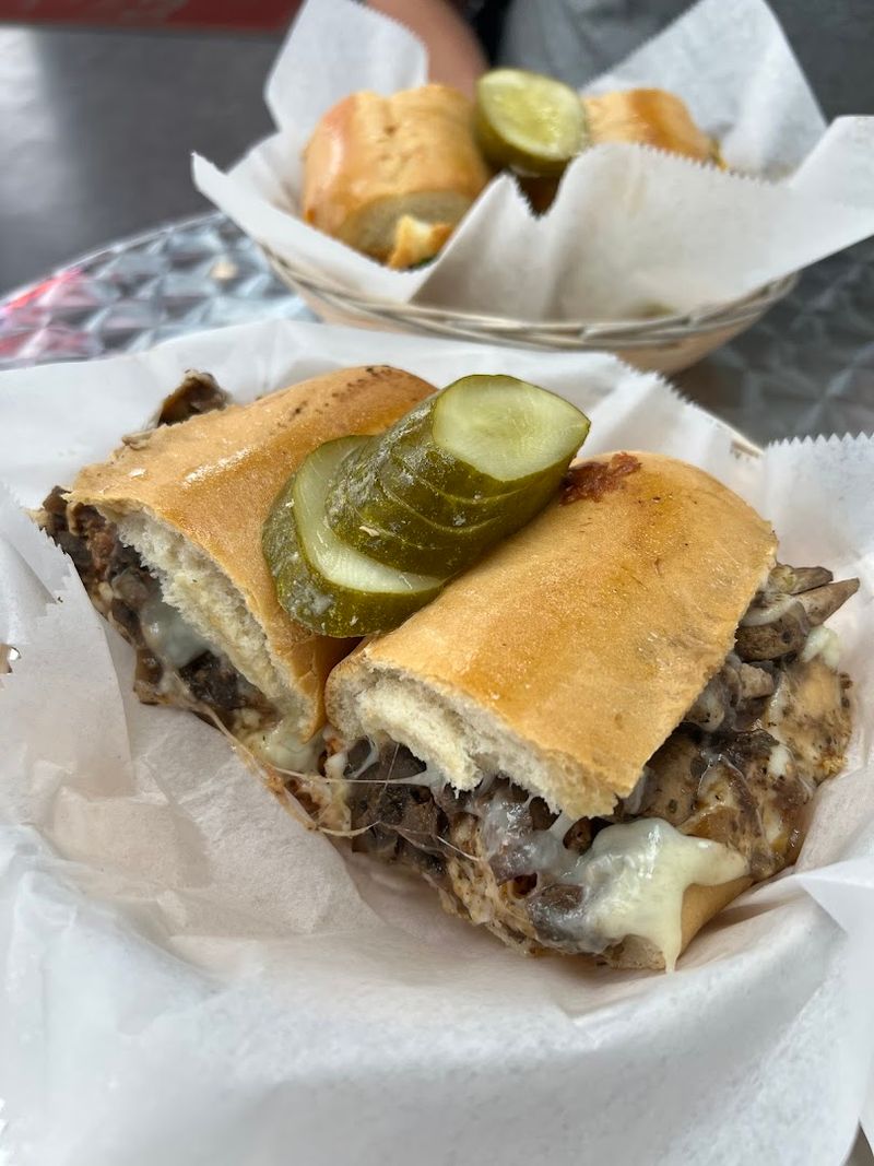 Rae's Sandwich Shoppe — Nashville Rae's Sandwich Shoppe — Nashville