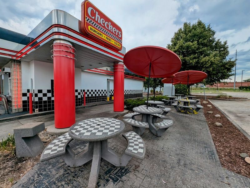 Rally's / Checkers Rally's / Checkers