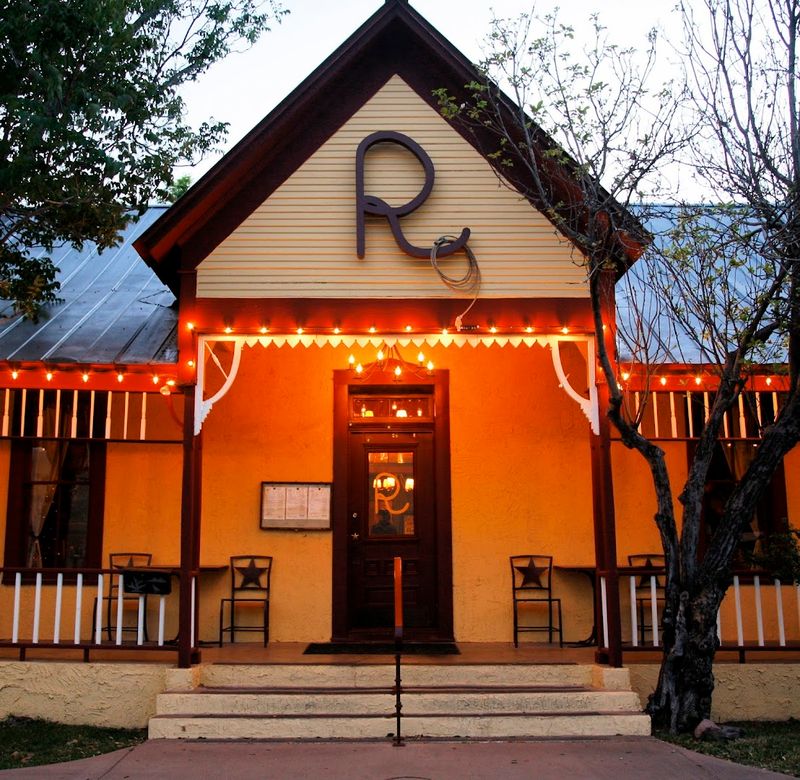 Reata Restaurant (Alpine)