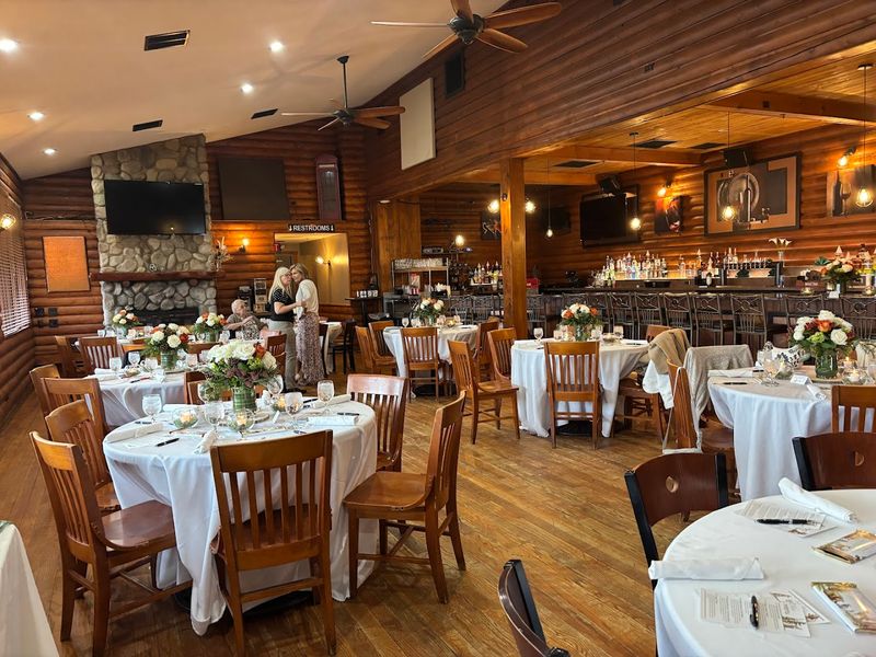 Redwood Steakhouse & Brewery — Flint Redwood Steakhouse & Brewery — Flint