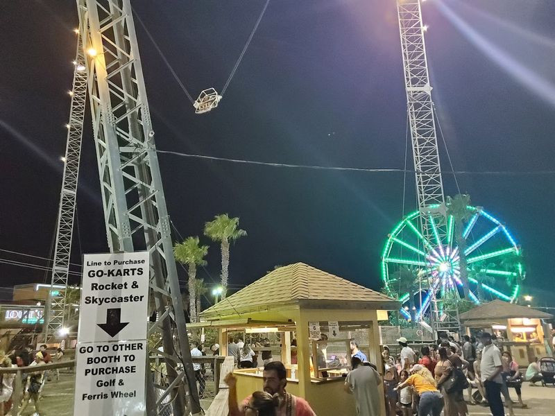 Reverse Bungee And Sky Coaster For Adrenaline Junkies
