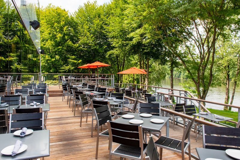 River: A Waterfront Restaurant & Bar, Wethersfield
