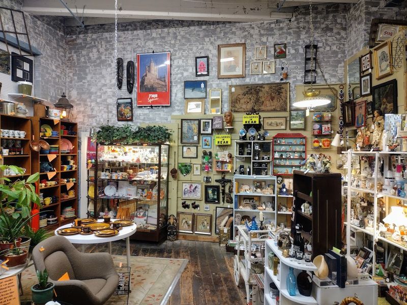 River Market Antiques (Kansas City) River Market Antiques (Kansas City)