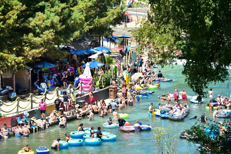 River Tubing in New Braunfels (New Braunfels) River Tubing in New Braunfels (New Braunfels)