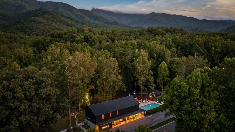 Roamstead Smoky Mountains Campground — Cosby Roamstead Smoky Mountains Campground — Cosby