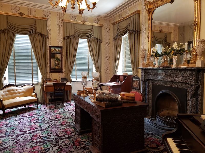 Rooms Filled With Original Belongings