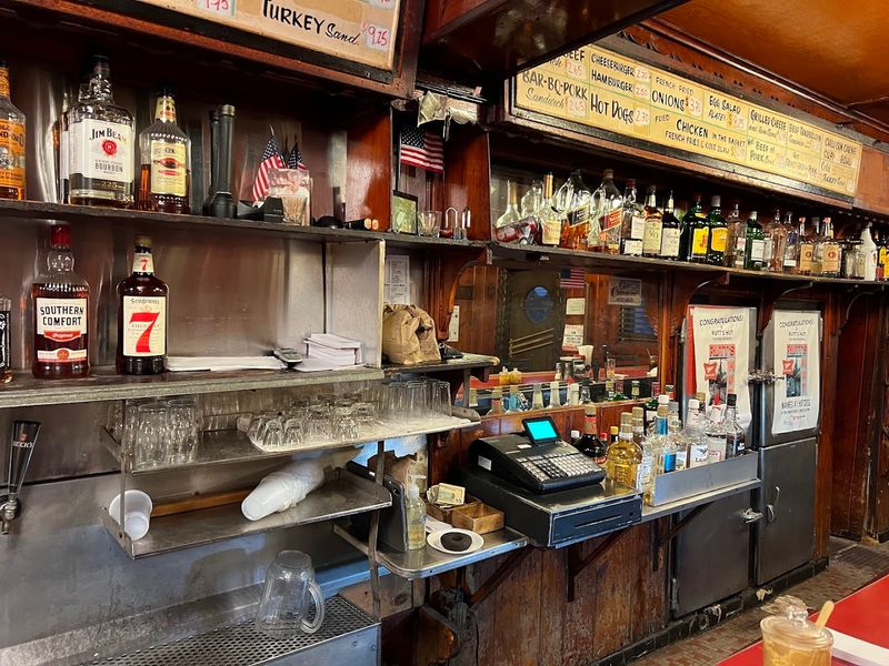 Rutt’s Hut — Clifton