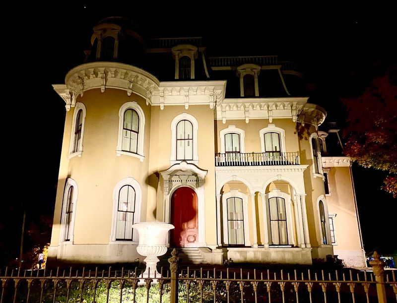 Why This New Albany, Indiana Mansion Leans Naturally Gothic