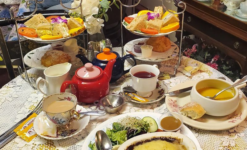 Sally Lunn’s Tea Shoppe & Restaurant Sally Lunn’s Tea Shoppe & Restaurant