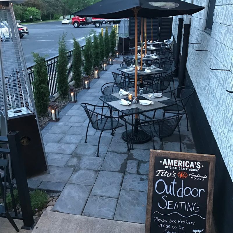Saly G’s Restaurant & Tavern — Warren Saly G’s Restaurant & Tavern — Warren