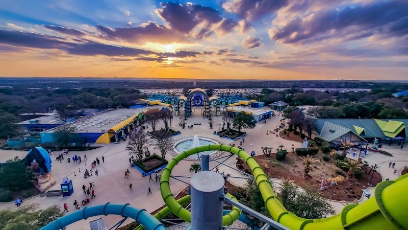 SeaWorld and Aquatica (San Antonio) SeaWorld and Aquatica (San Antonio)