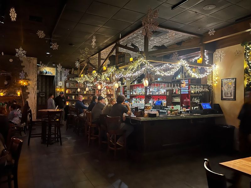 Service, Seating, and What to Expect Service, Seating, and What to Expect