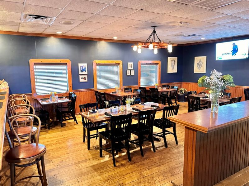 Service That Balances Attentive With Actually Letting You Enjoy Your Meal Service That Balances Attentive With Actually Letting You Enjoy Your Meal