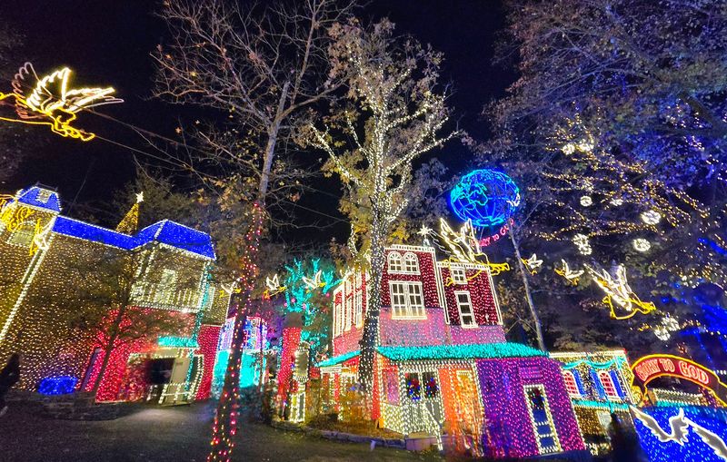 Silver Dollar City Silver Dollar City