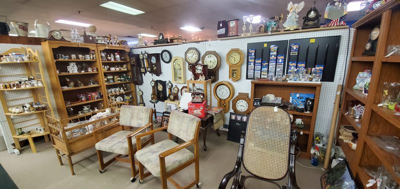 South County Antique Mall (St. Louis) South County Antique Mall (St. Louis)