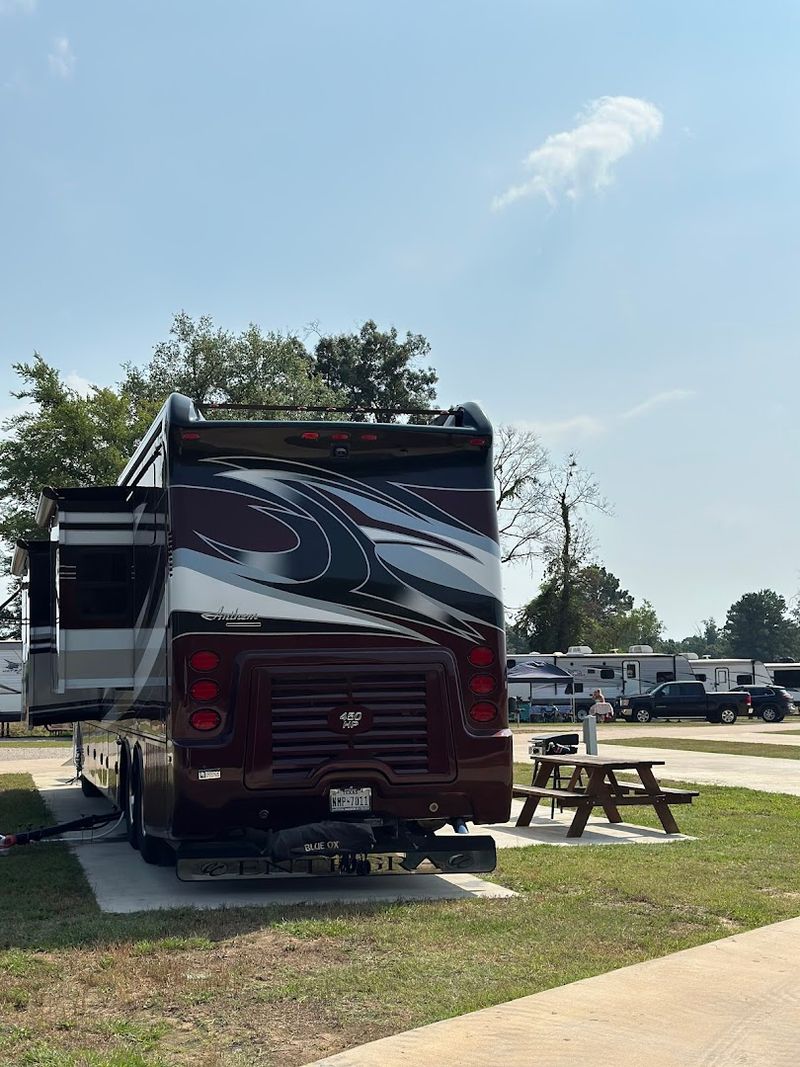 Spacious RV Sites That Make Setup Easy Spacious RV Sites That Make Setup Easy