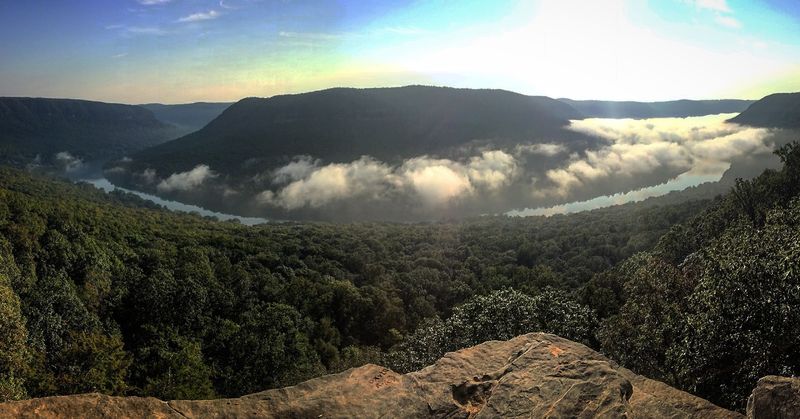 Spectacular Overlooks Including Snoopers Rock