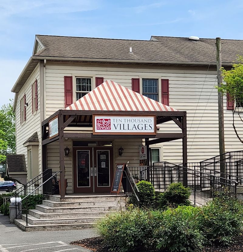 Spend Time at Kitchen Kettle Village