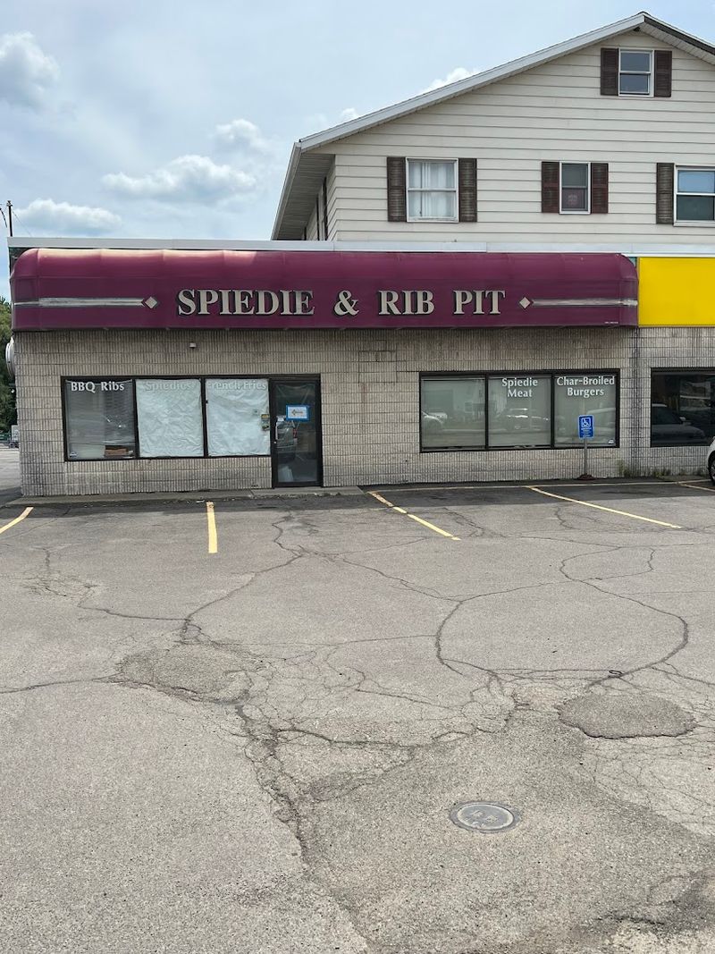 Spiedie & Rib Pit