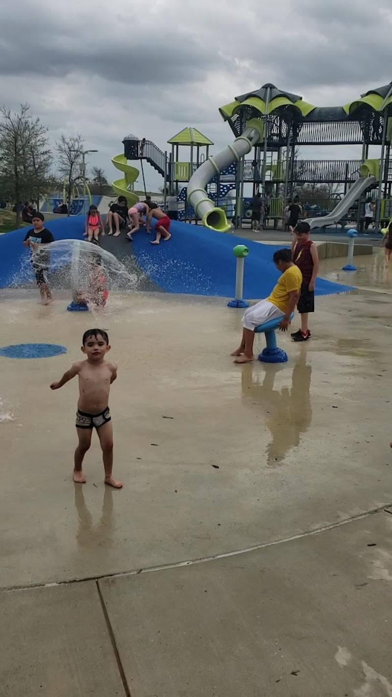 Splash Pad That Runs Every Single Day Splash Pad That Runs Every Single Day