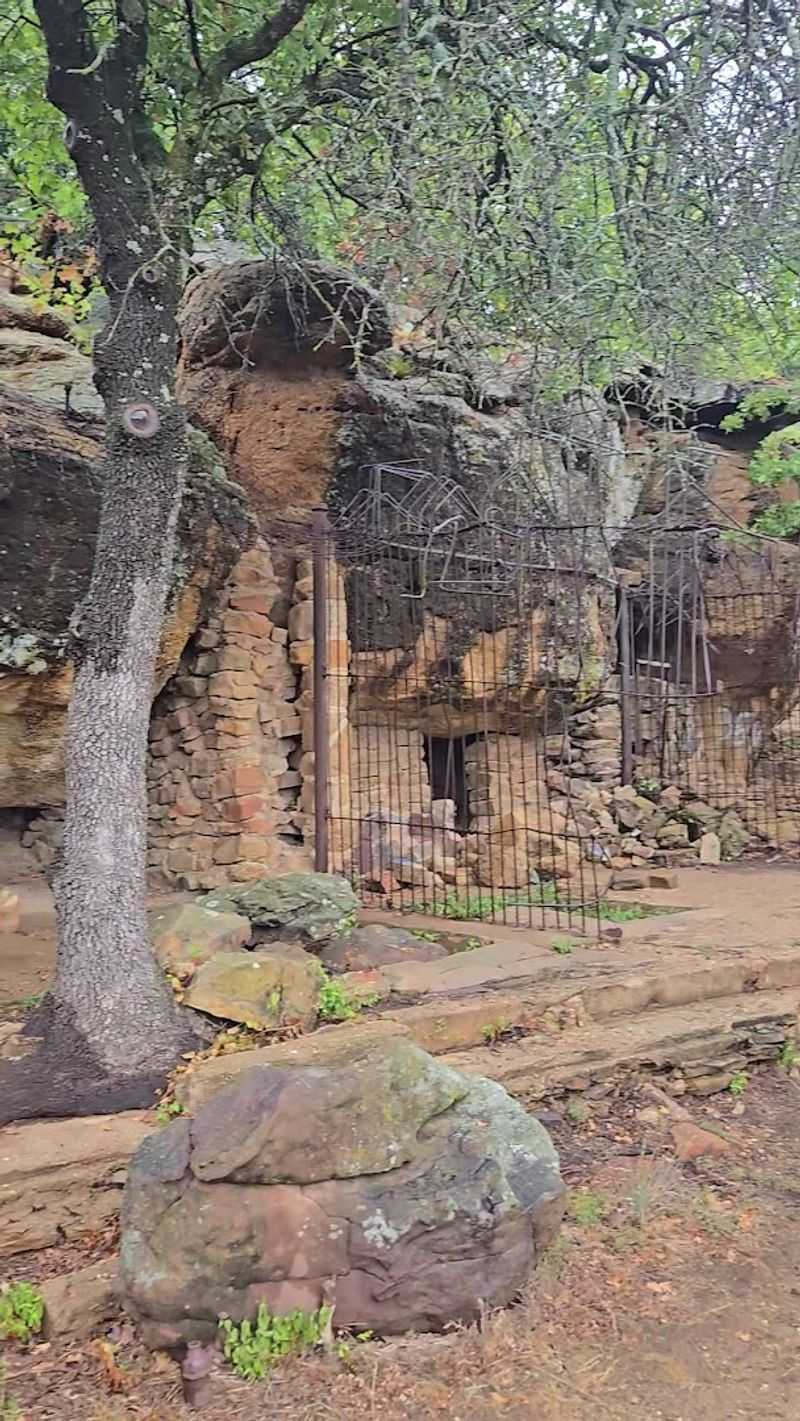 Stone Enclosures Tell Silent Stories Stone Enclosures Tell Silent Stories