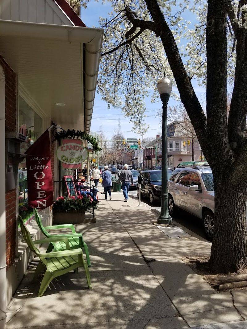 Stroll Through Downtown Lititz Stroll Through Downtown Lititz