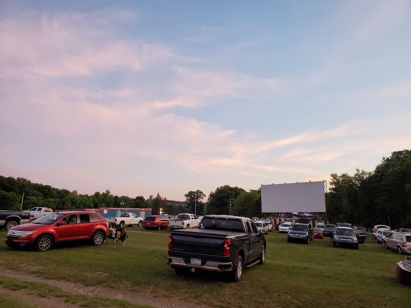 Super 322 Drive-In, Woodland Super 322 Drive-In, Woodland