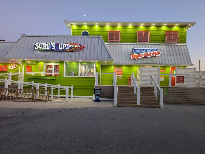 Surf’s Up Grill & Bar Surf’s Up Grill & Bar