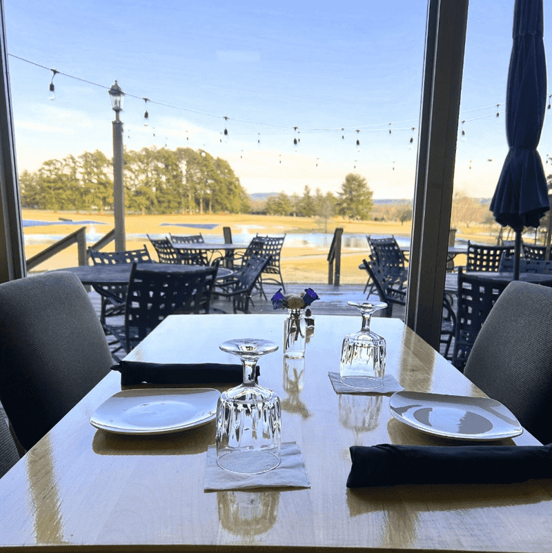 Taverna on the Green