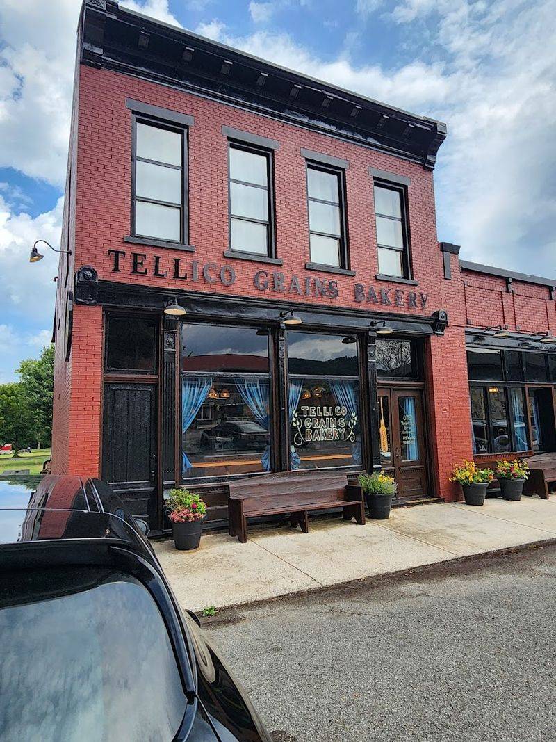 Tellico Grains Bakery — Tellico Plains