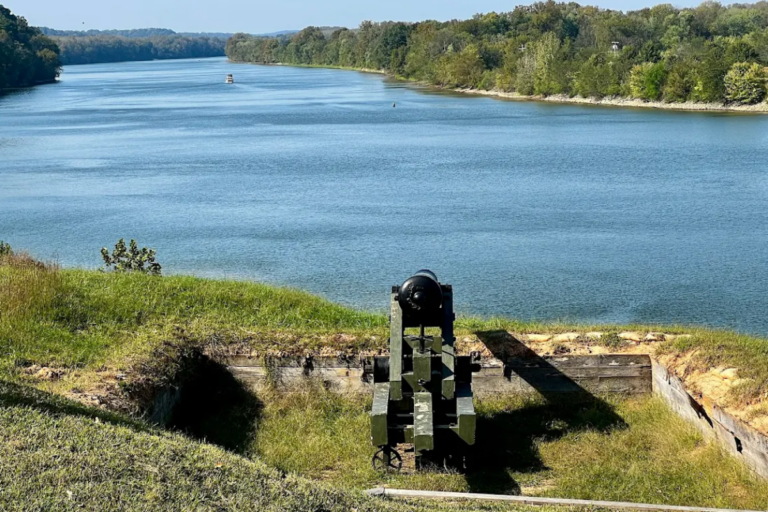 Tennessee’s Forgotten Military Fort Is Now a Scenic Riverfront Escape With Wildlife and Trails