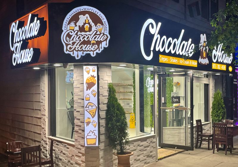 The 2 AM Hours Make This A Rare North Jersey Sweet Spot The 2 AM Hours Make This A Rare North Jersey Sweet Spot