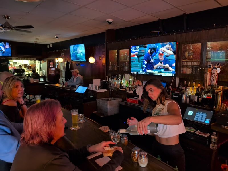 The 24 Hour Kitchen That Fits the Rhythm of the Jersey Shore The 24 Hour Kitchen That Fits the Rhythm of the Jersey Shore