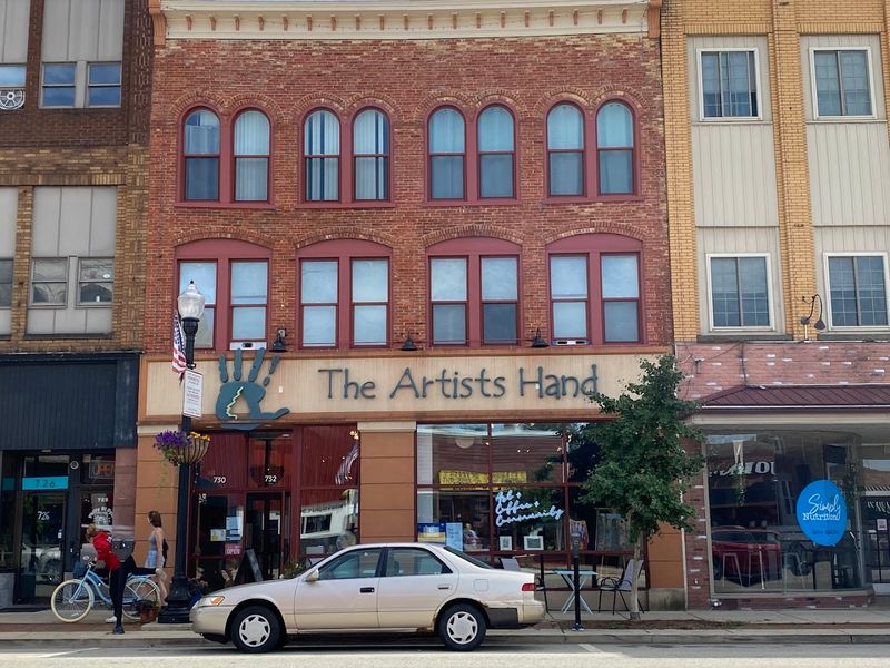 The Artists Hand Gallery & Espresso Bar (Indiana)