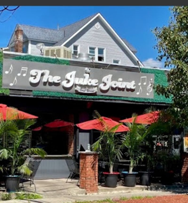 The Bloomfield Spot That Makes Patience Taste Like A Reward The Bloomfield Spot That Makes Patience Taste Like A Reward
