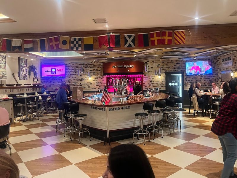 The Boat Shaped Bar Brings the Lakeside Charm Inside The Boat Shaped Bar Brings the Lakeside Charm Inside