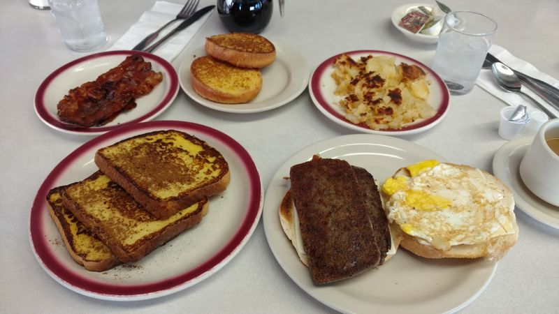 The Breakfast Classics That Keep Regulars Coming Back The Breakfast Classics That Keep Regulars Coming Back