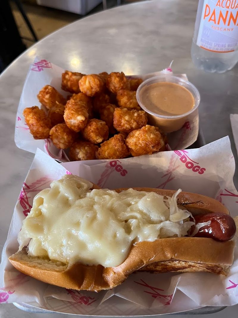The Brie And Pepper Jelly Dog That Turns Skeptics Into Believers The Brie And Pepper Jelly Dog That Turns Skeptics Into Believers