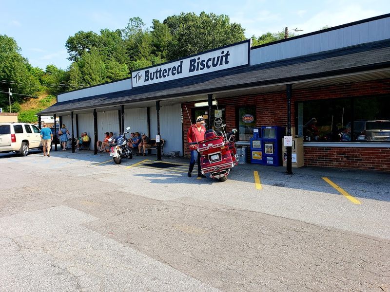 The Buttered Biscuit, Waynesville