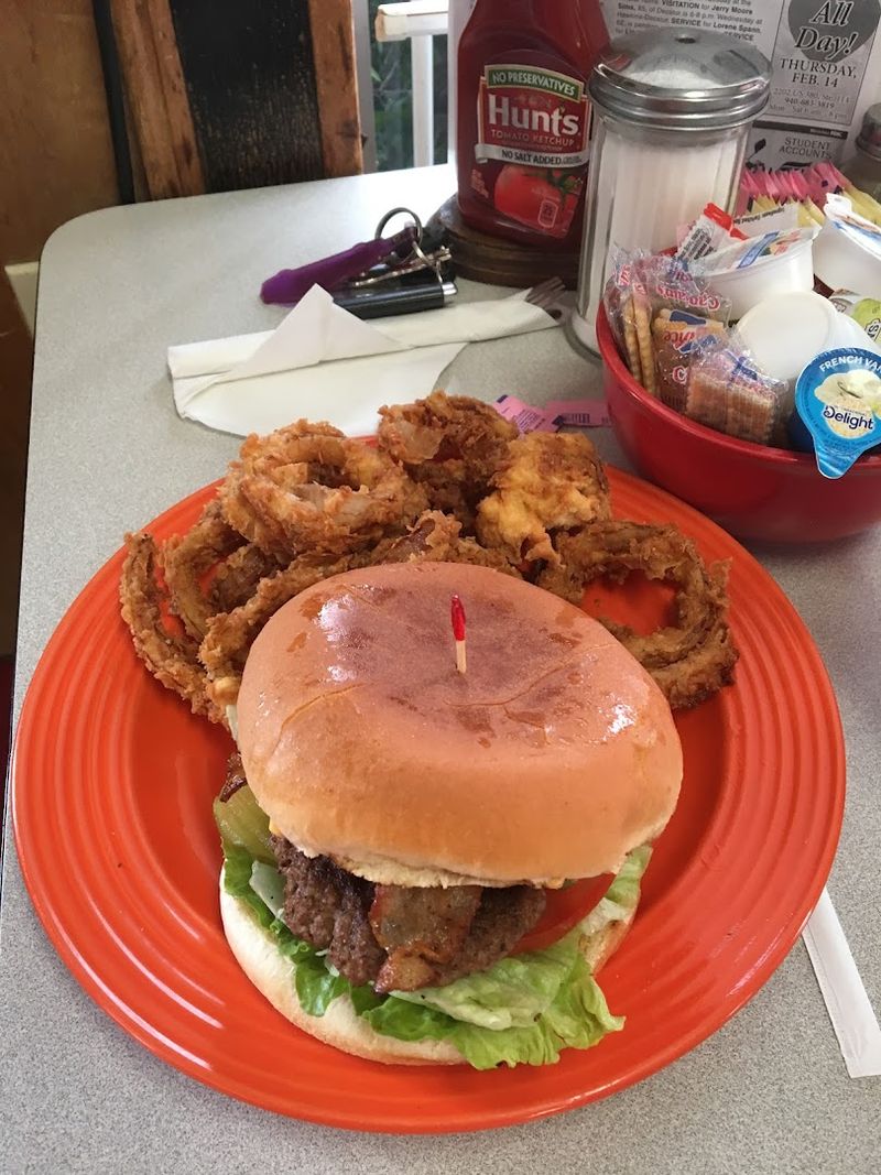 The Cheeseburger Locals Brag About The Cheeseburger Locals Brag About