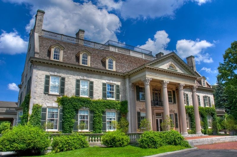 The Estate That Hooks You Instantly