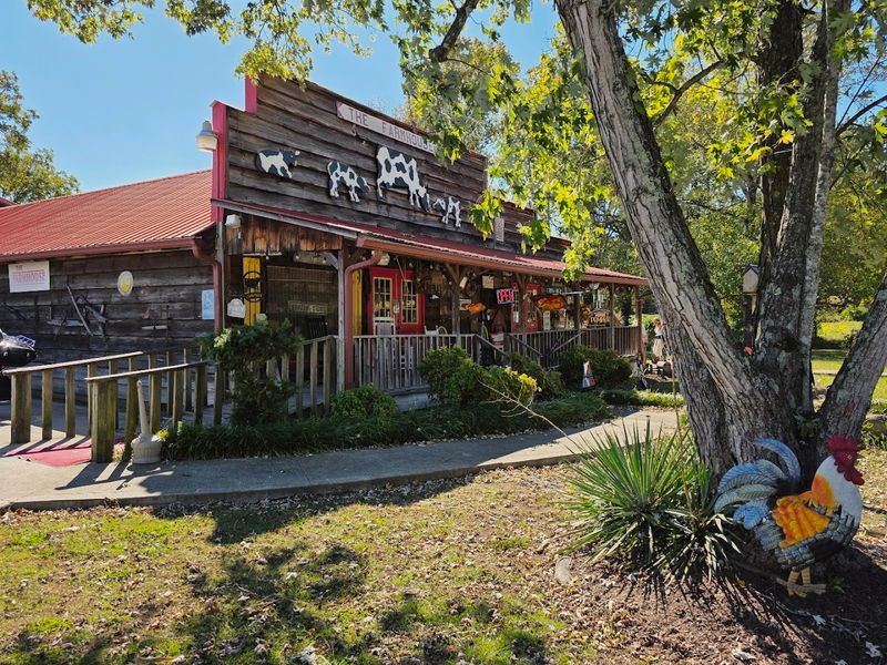 The Farmhouse Restaurant — Etowah