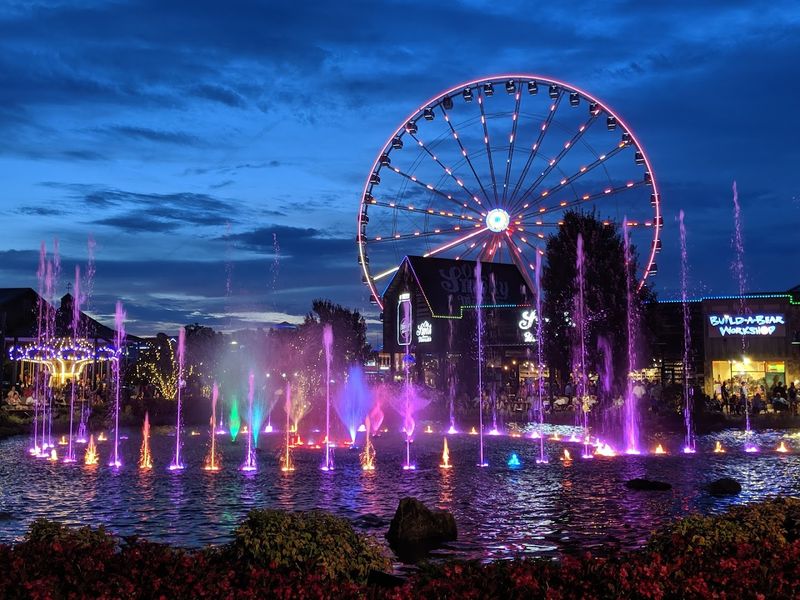 The Fountain Show Adds A Little Magic After Dark The Fountain Show Adds A Little Magic After Dark