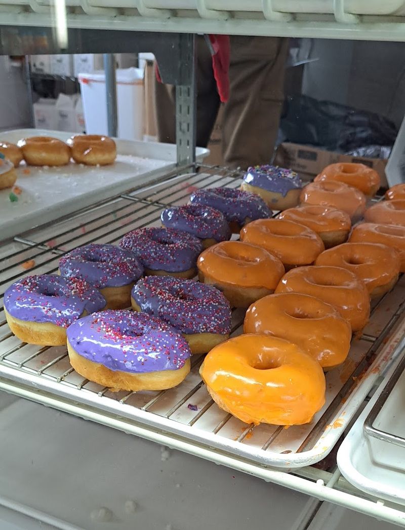 The Fresh Donuts That Make This Spot a Local Favorite