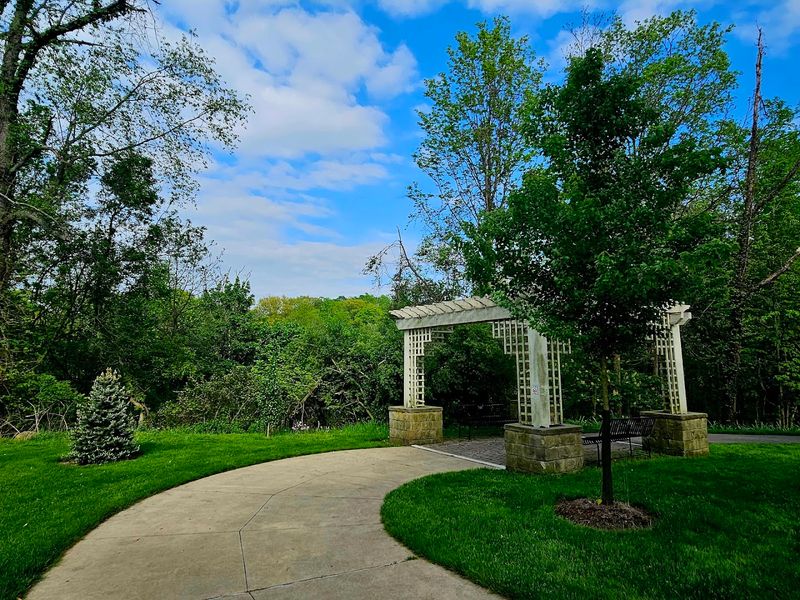 The Garden Loop That Makes Wandering Easy