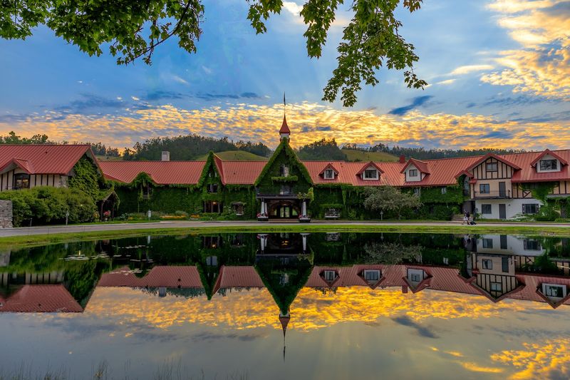 The Highlands at Harbor Springs The Highlands at Harbor Springs