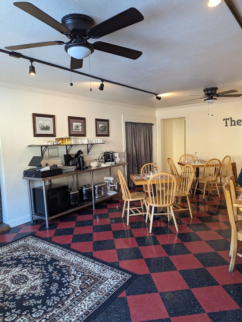 The Italian, Dolores