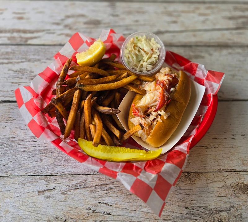 The Lobster Roll That Keeps People Coming Back The Lobster Roll That Keeps People Coming Back